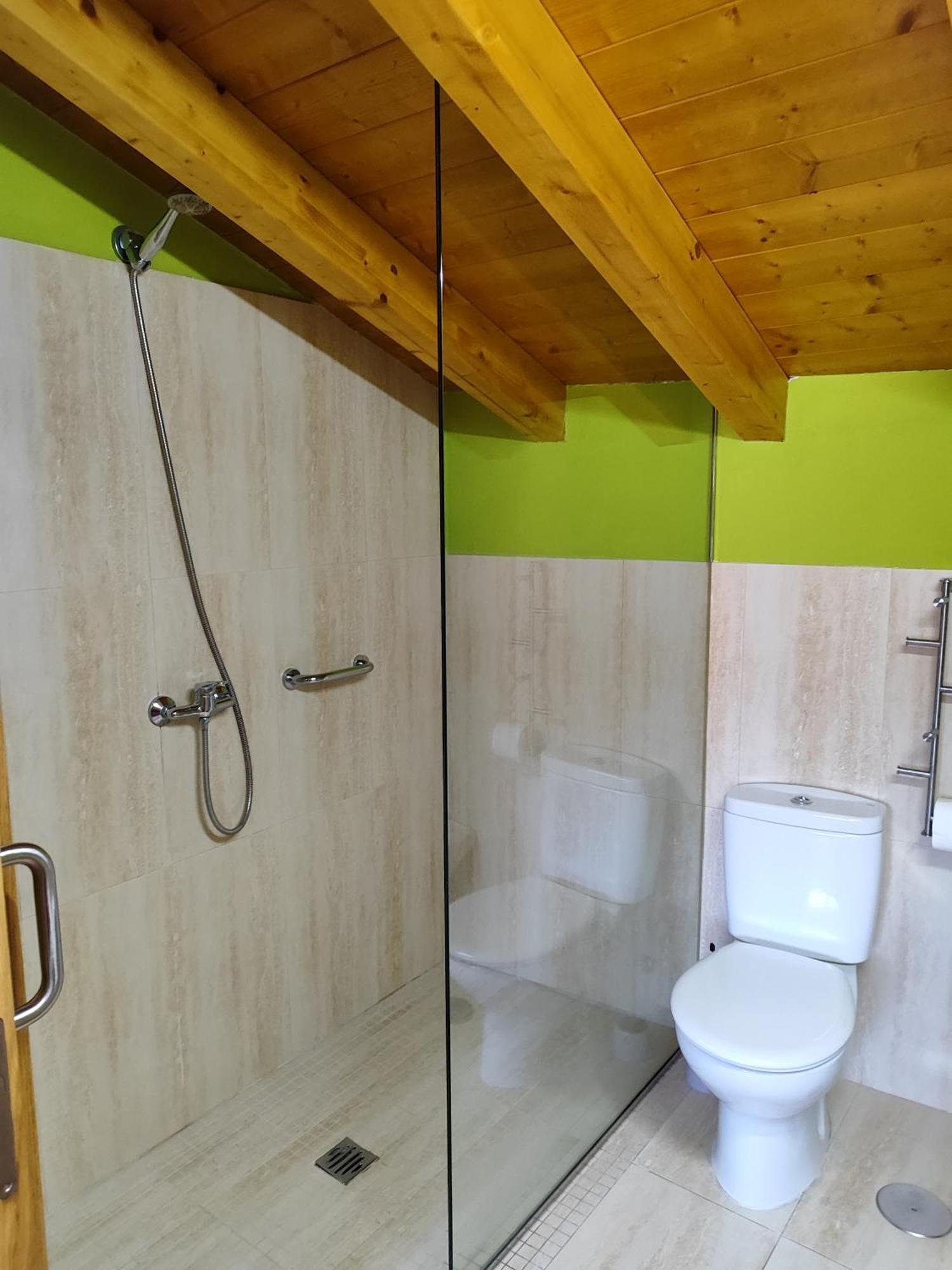 Tranquila Casita De Invitados En Vigo Con Chimenea Bagian luar foto